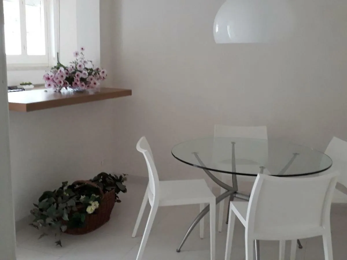 La Casa Di Roy Διαμέρισμα Pizzolungo 0*,  Ιταλία